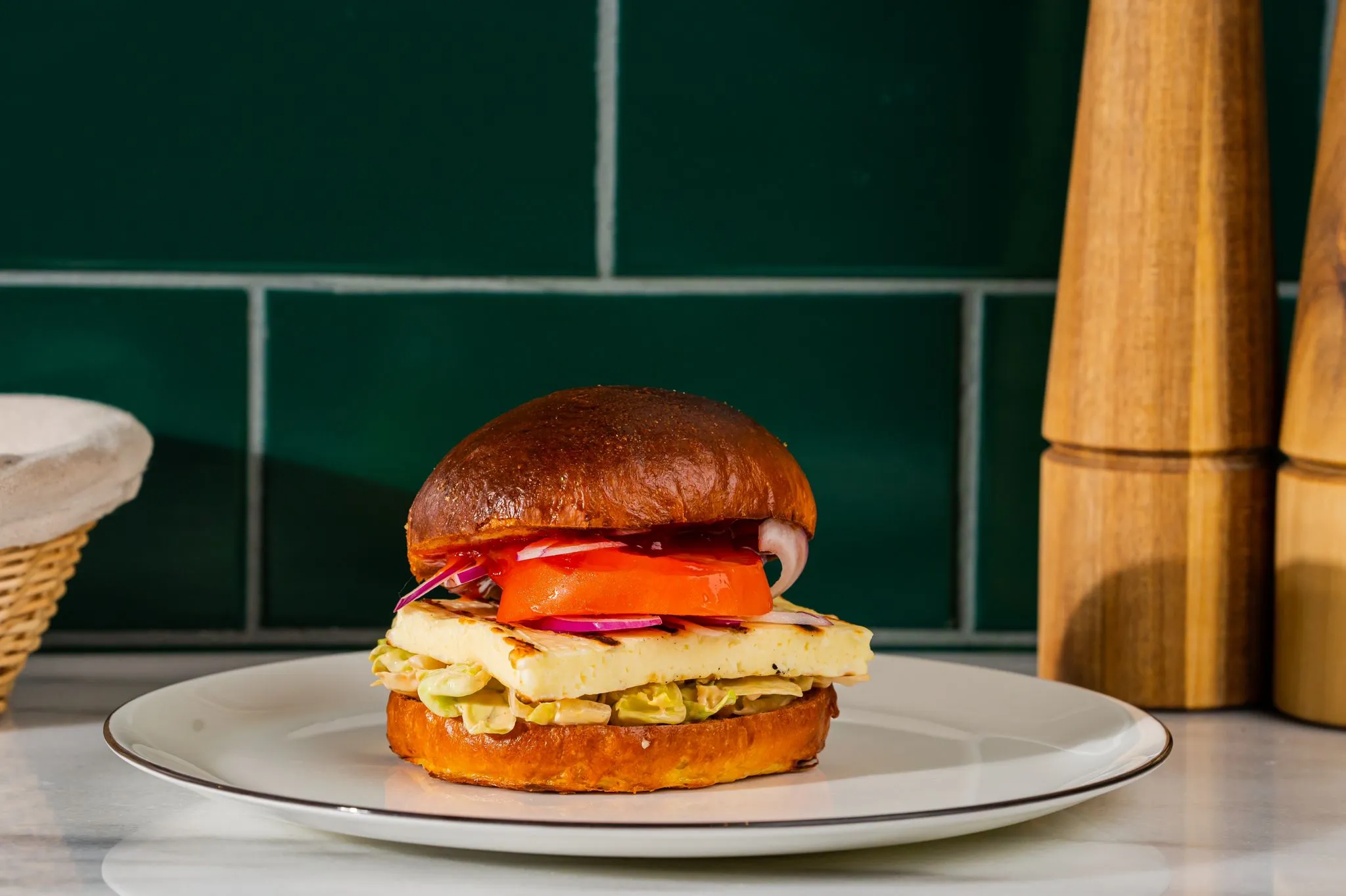 hallomi burger oua benedict